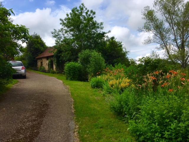 La Tour Bed & Breakfast Marcilly-la-Gueurce Exterior photo